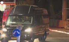 Israele, gli ostaggi rilasciati da Hamas arrivano al centro medico Sheba