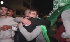Detenuti palestinesi rilasciati da Israele vengono accolti in Cisgiordania