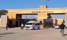 Gaza, fila interminabile di camion al valico di Rafah