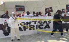 Cop28, attivisti simulano "scena del crimine climatico"