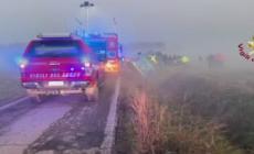 Bus di linea esce di strada e si ribalta: 15 feriti nel Pavese - Video