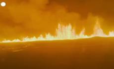 Islanda, "laghi" di lava dopo settimane di forte attività sismica - Video