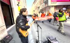 Blitz ambientalisti a Roma, con faccia Meloni e Fontana
