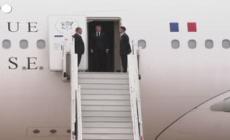 Macron in Giordania, l'arrivo all'aeroporto