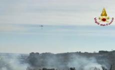 Incendi lungo la A14, spente le fiamme