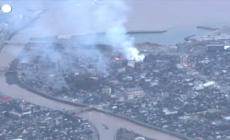 Giappone, Wajima ancora in fiamme dopo il sisma