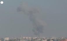 Gaza, raid israeliani su Khan Yunis