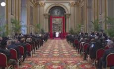 Il Papa: "Rispetto della vita, utero in affitto sia vietato ovunque"