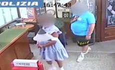 Distraggono la gioielliera con un finto pancione e rubano monili per 40 mila euro a Ferrara - Video