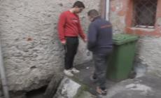 Neonato nel cassonetto, "Siamo disponibili a prenderlo e a crescerlo" -video