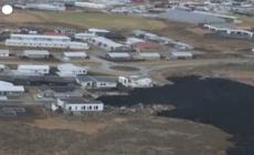 Islanda, la lava solidificata del vulcano a ridosso delle case di Grindavik