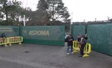 Mourinho, il tecnico lascia Trigoria. I tifosi: "Tirana e' per sempre"