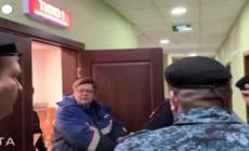 Russia, il tribunale incarcera un attivista per avere criticato l'esercito