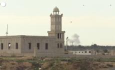 Gaza, la fuga dei residenti di Khan Yunis dalle zone di guerra