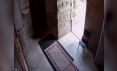Istanbul, l'arrivo e l'ingresso dei due assalitori in chiesa: poi gli spari