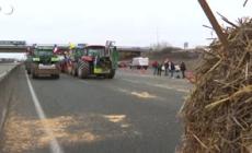 Protesta agricoltori, Francia: bloccata un'autostrada a 40 km da Parigi