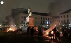 Trattori per le strade di Bruxelles, blocchi e roghi