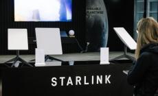 Il rappresentante di Musk in Italia: "Starlink pronta all'intesa con Roma, c'è chi la blocca". La replica del ministro Urso 