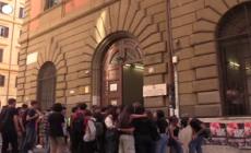 Adolescenti in coppia, il 52% ha subito comportamenti violenti
