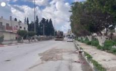 Cisgiordania, veicoli militari israeliani a Tulkarem dopo il raid