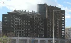 Incendio a Valencia, pompieri e scientifica entrano nell'edificio