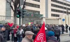 Marcia per il lavoro e l'ambiente intorno allo stabilimento di Mirafiori