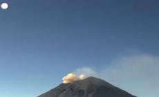 Il vulcano Popocatepetl in attivita', cancellati alcuni voli in Messico