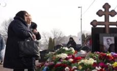 Navalny, ieri le madri del dissidente e della compagna di nuovo al cimitero