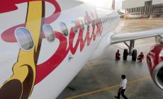Indonesia: pilota e copilota si addormentano, aereo fuori rotta