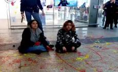 Roma, blitz alla stazione Termini delle femministe di "Bruciamo tutto"
