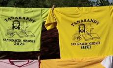 Paraguay, Torce e candelde illuminano la processione del venerdi di Tanarandy