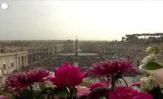 Il Papa in Piazza San Pietro per la messa di Pasqua