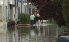 Maltempo in Francia: case, strade e negozi sommersi dall'acqua per le inondazioni