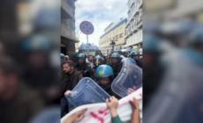 Napoli, scontri manifestanti-polizia alla protesta contro la Nato
