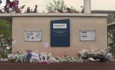 Omaggio per il ragazzo pestato a morte a Parigi