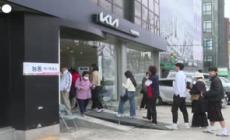 Elezioni in Corea del Sud, si vota anche negli autosaloni e nelle palestre