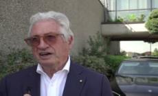 Giugiaro alla camera ardente di Paolo Pininfarina