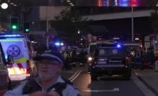 Attacco in un centro commerciale a Sydney, persone accoltellate: diversi morti