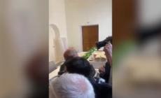 Schlein nella porta nascosta di Berlusconi, "Il campo segreto"