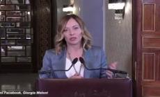Meloni in Tunisia: "Insieme contro i trafficanti di esseri umani"