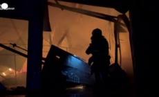 Ucraina, raid russo su Odessa: violento incendio in citta'
