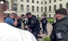Berlino, studenti per la Palestinaa sgomberati dalla polizia