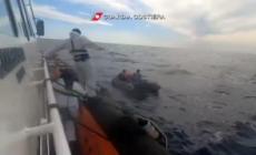 Pantelleria, la Guardia Costiera salva cinque persone dal mare mosso