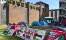 Londra, gli studenti filopalestinesi si accampano alla Soas University