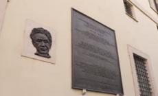 Roma, Aldo Moro: Mattarella depone una corona in via Caetani