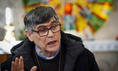 Un proiettile consegnato in chiesa a don Patriciello. Bloccato un uomo