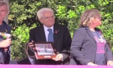 Mattarella alla Race for the Cure, riceve il pettorale n.1
