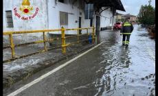 Notte di piogge in provincia di Cremona: esonda un fiume, strade e campi allagati. "Sotto osservazione" il Po, l'Oglio e il Serio