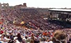 Il Papa a Verona: "I bambini nelle guerre perdono il sorriso"