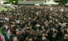 Raisi, folla a Teheran per rendere omaggio al presidente scomparso